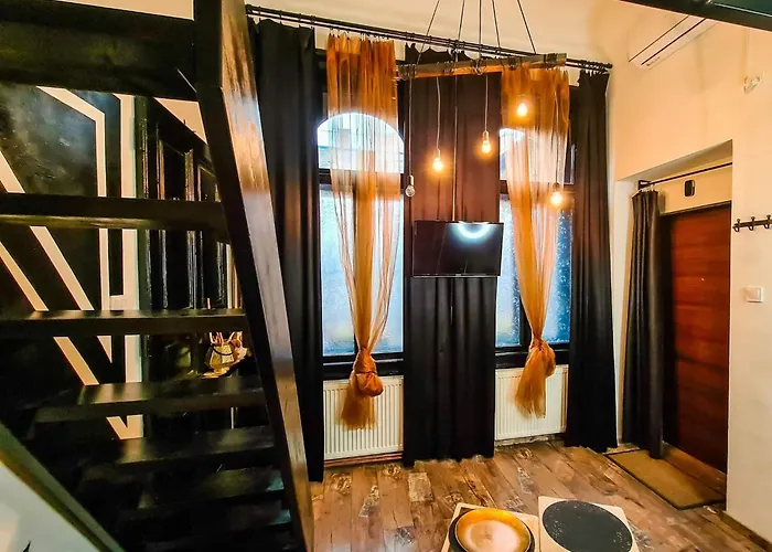 Rustic Flat With Perfect Location * Budapest